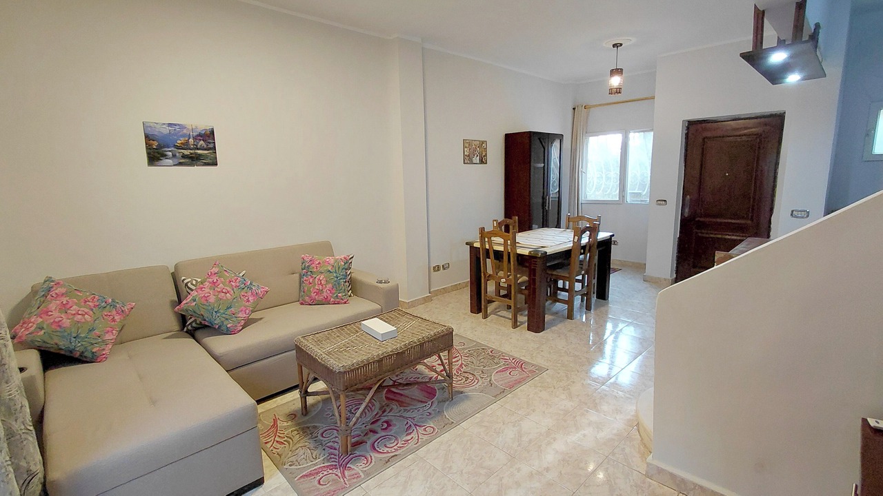 Photo of Livingroom in Sheikh Zayed City