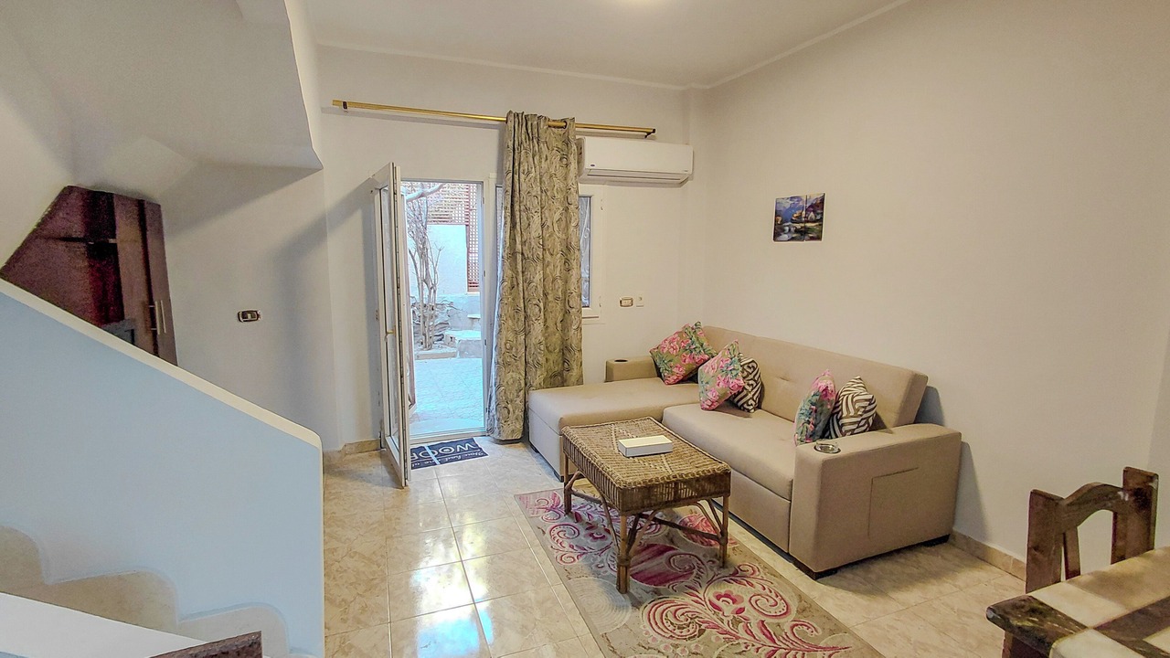 Photo of Livingroom in Sheikh Zayed City