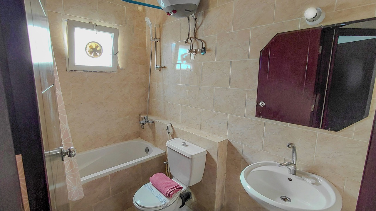 Photo of Bathroom in Sheikh Zayed City