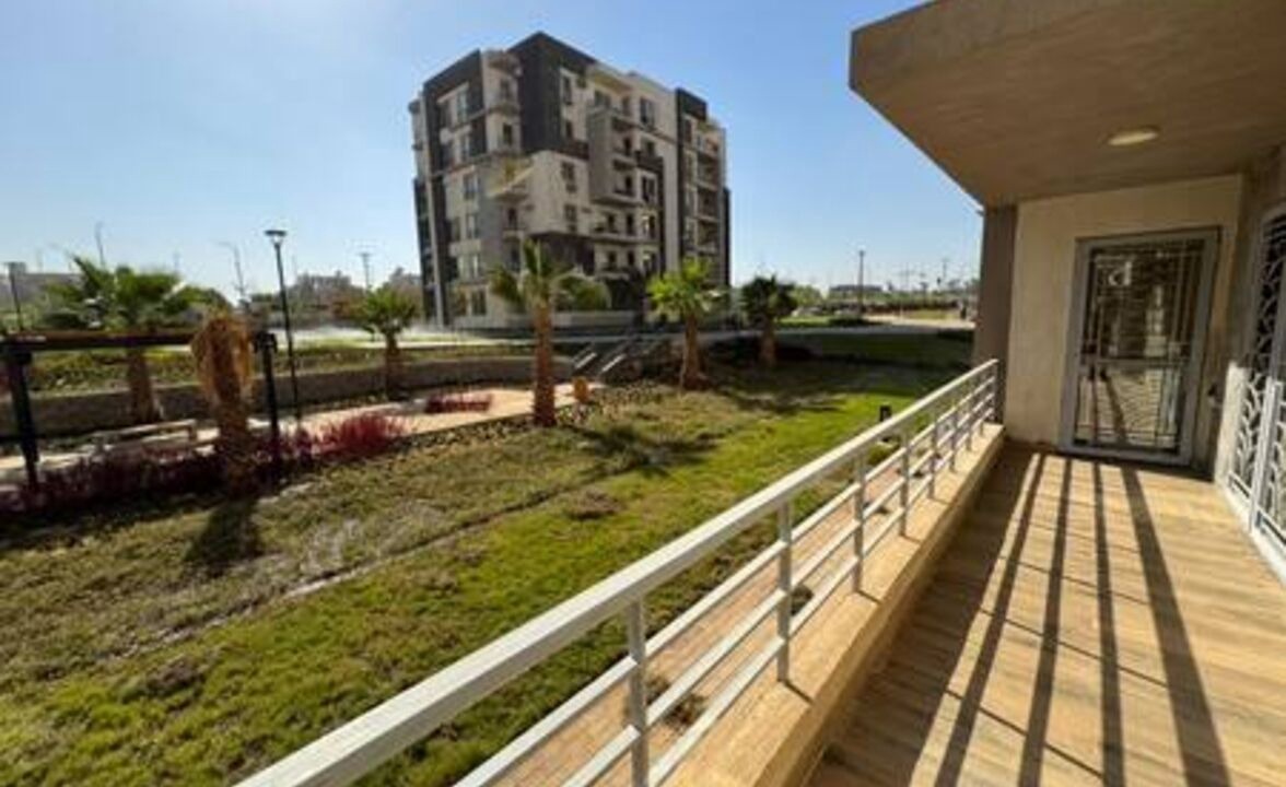 Photo of Patio Balcony in Sheikh Zayed City