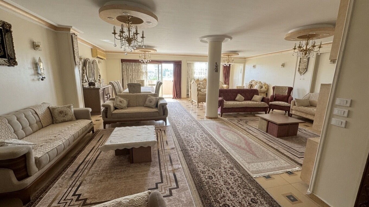 Photo of Livingroom in Al Duqqi