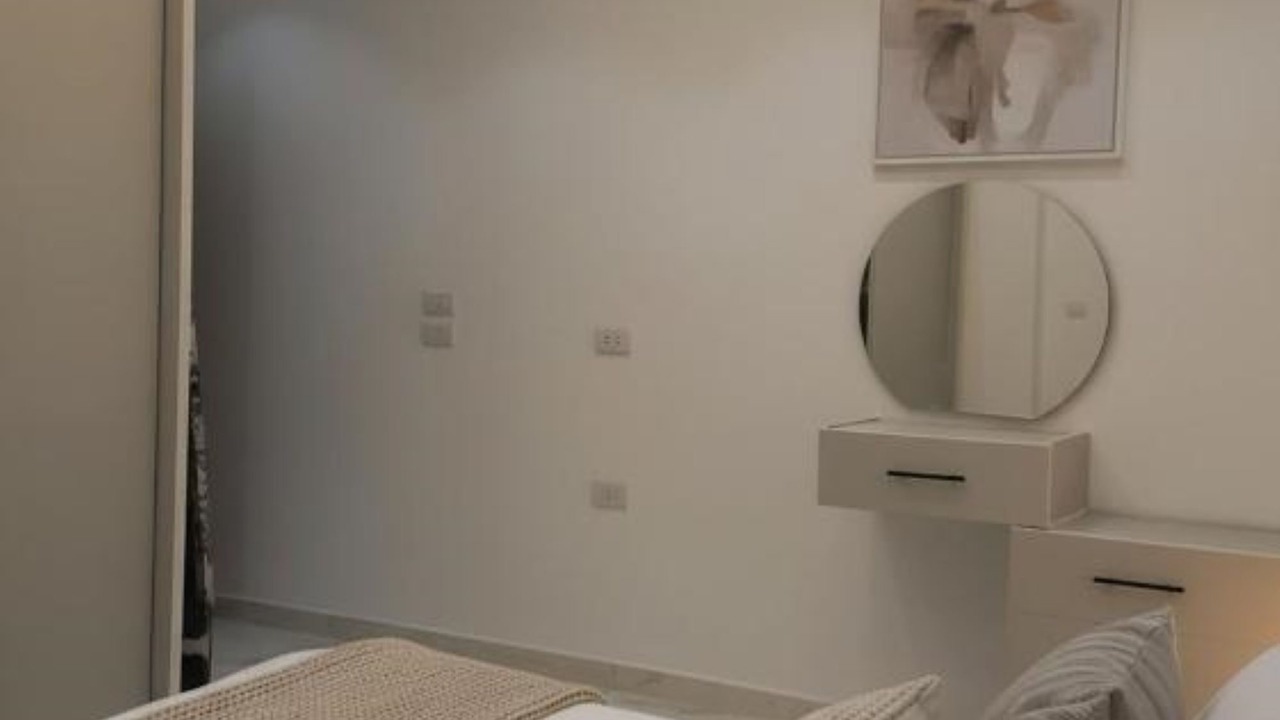 Photo of Bedroom in Corniche Road-Dahar