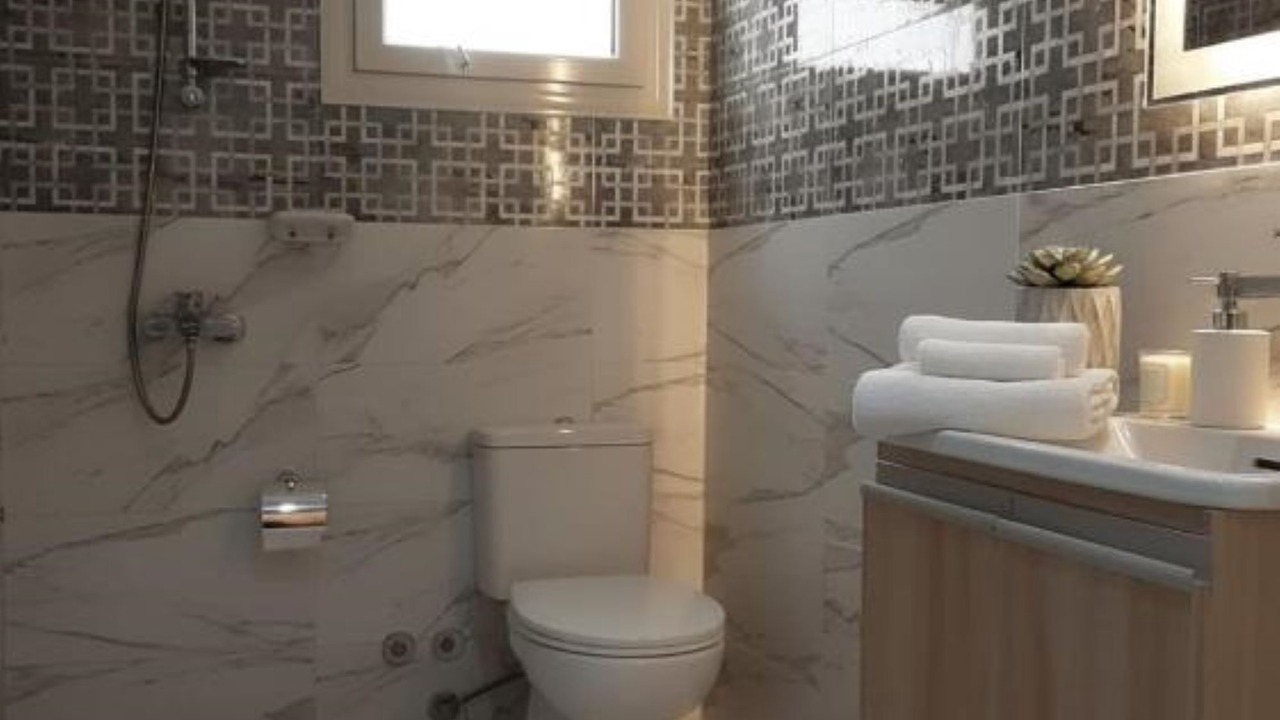 Photo of Bathroom in Corniche Road-Dahar