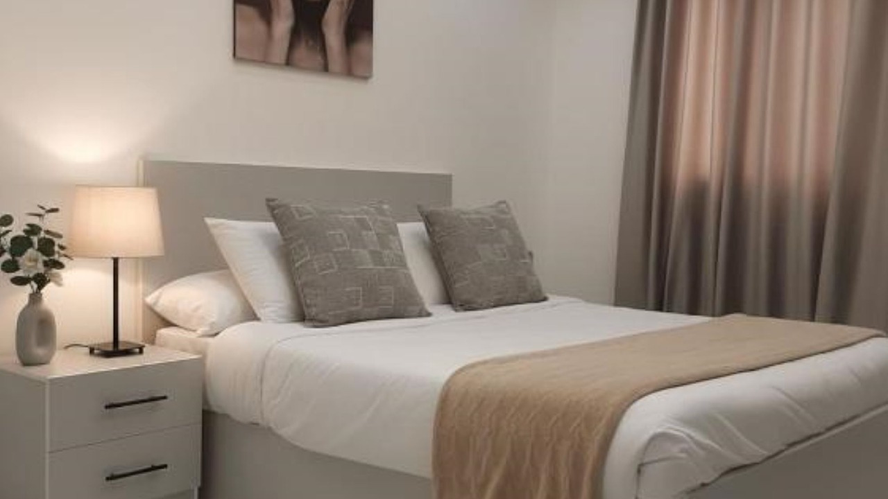 Photo of Bedroom in Corniche Road-Dahar