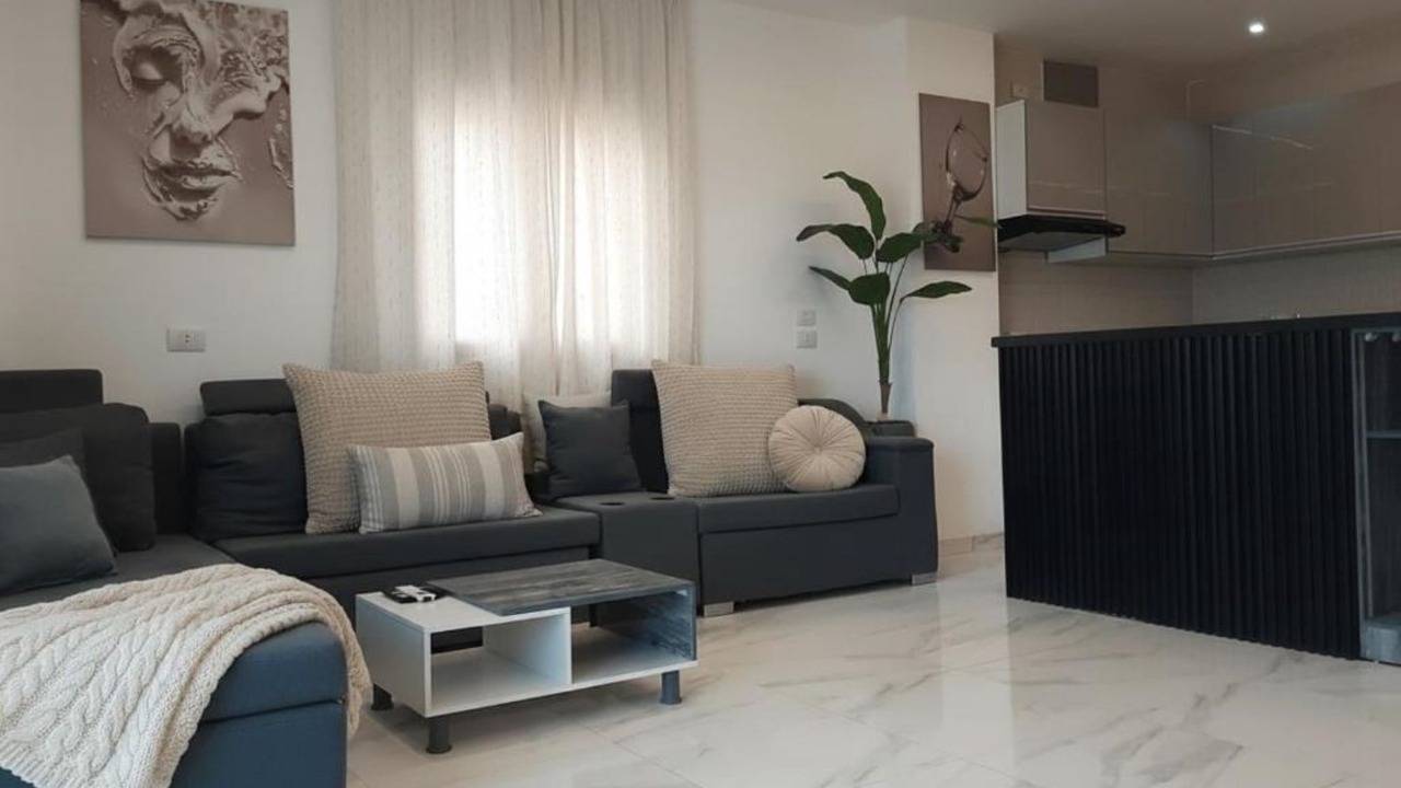 Photo of Livingroom in Corniche Road-Dahar