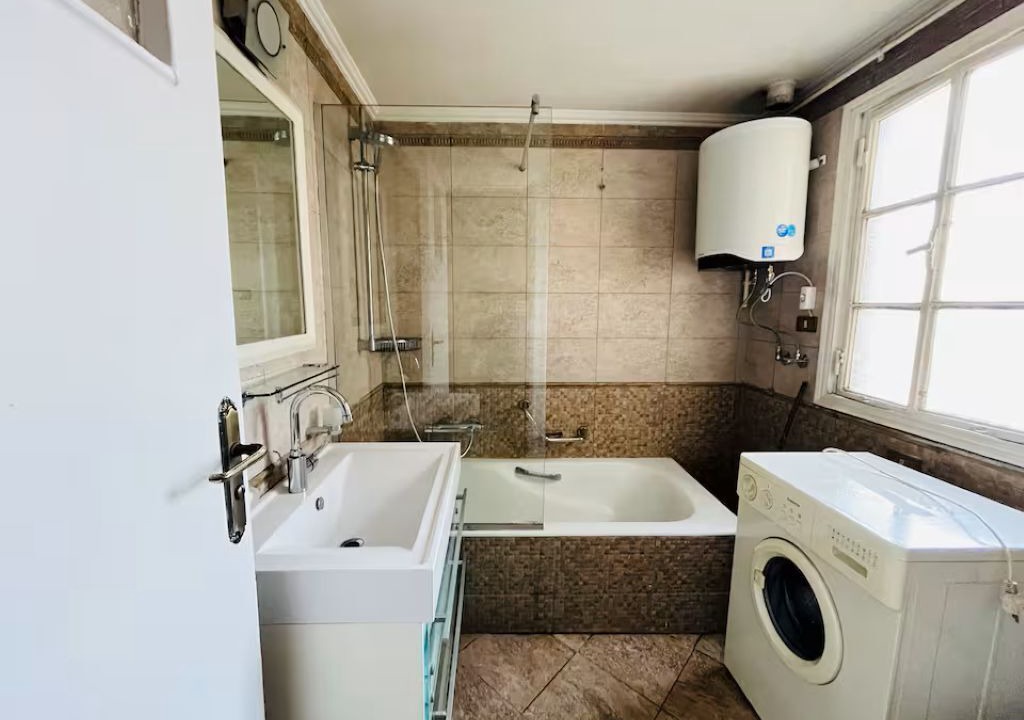 Photo of Bathroom in Downtown Cairo