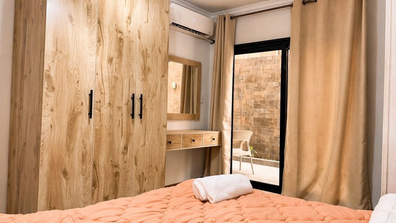 Photo of Bedroom in Pyramids Gardens