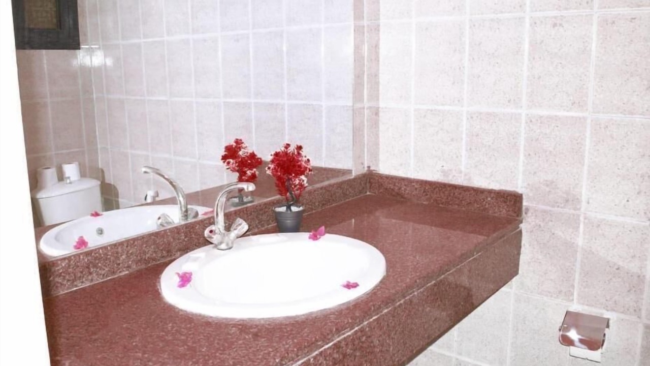 Photo of Bathroom in Dahar