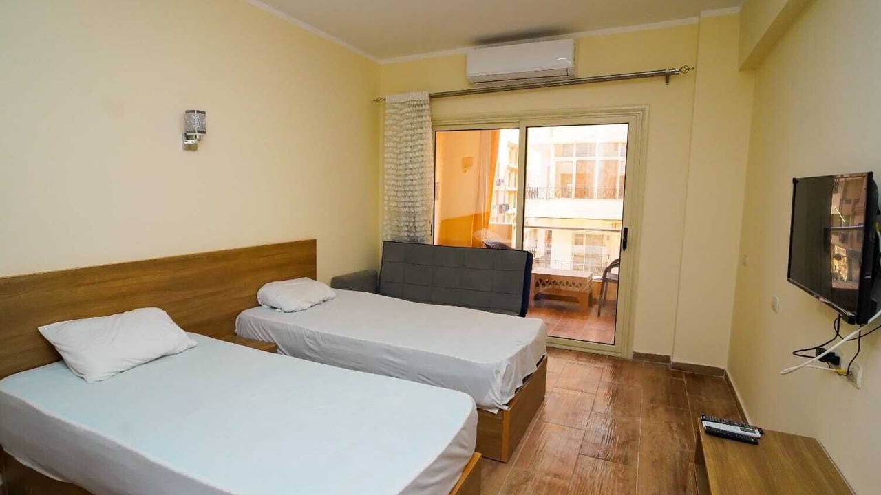 Photo of Bedroom in Corniche Road-Dahar