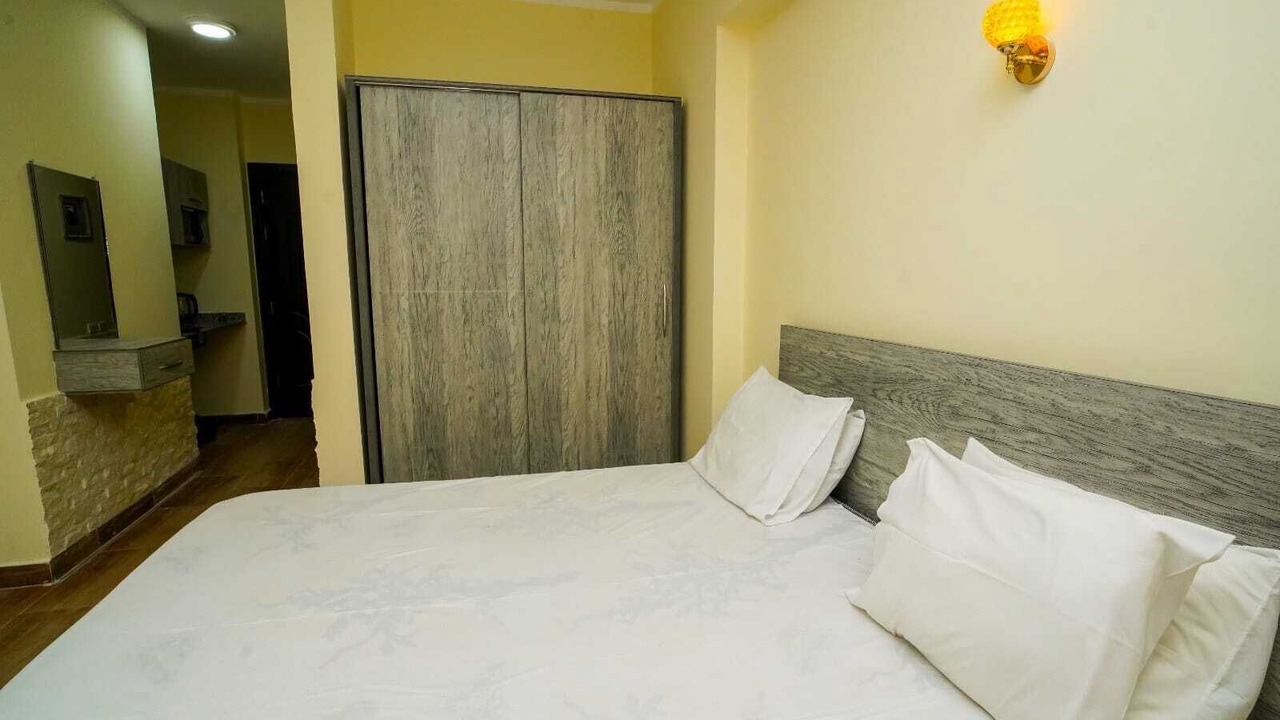 Photo of Bedroom in Corniche Road-Dahar
