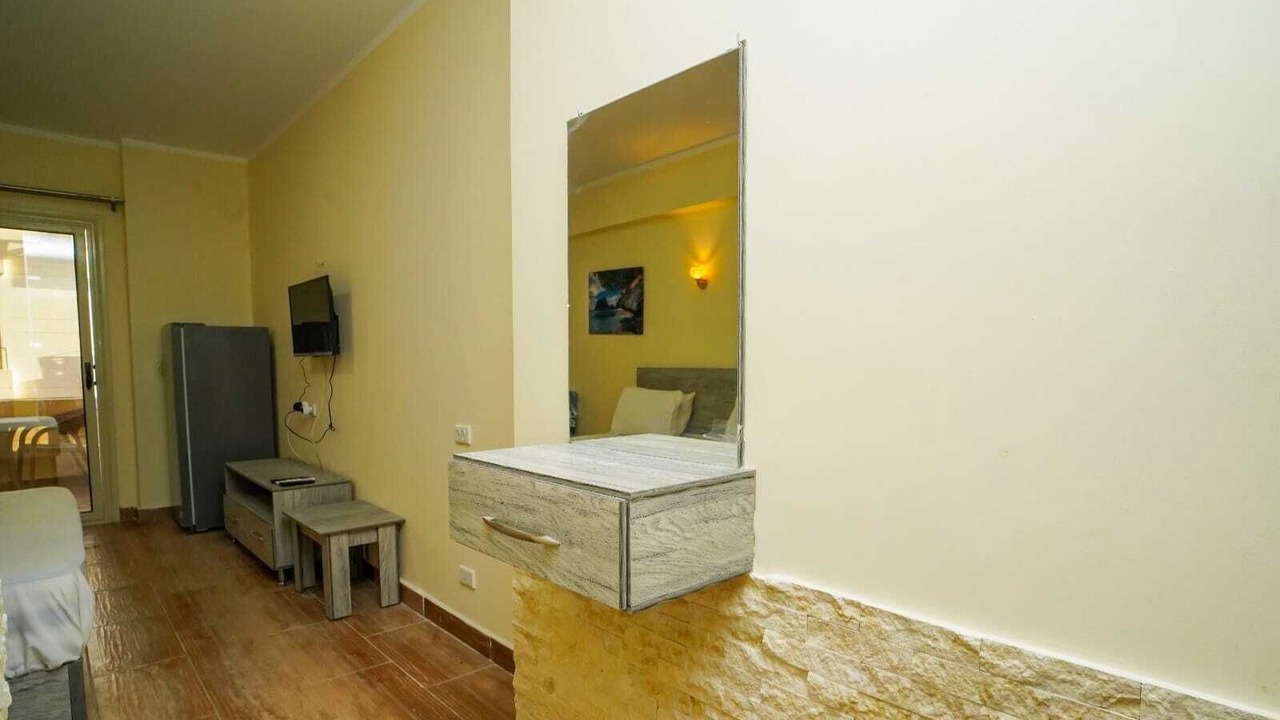 Photo of Bedroom in Corniche Road-Dahar