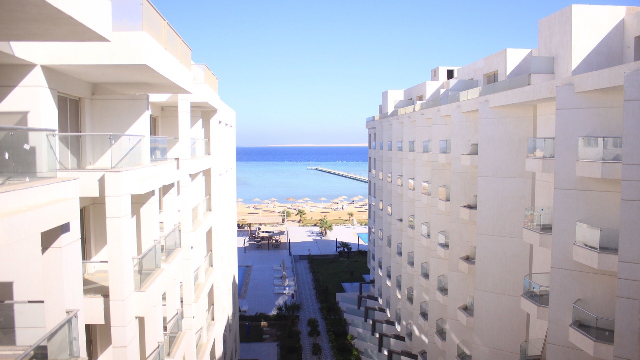 Photo of Bedroom in Corniche Road-Dahar
