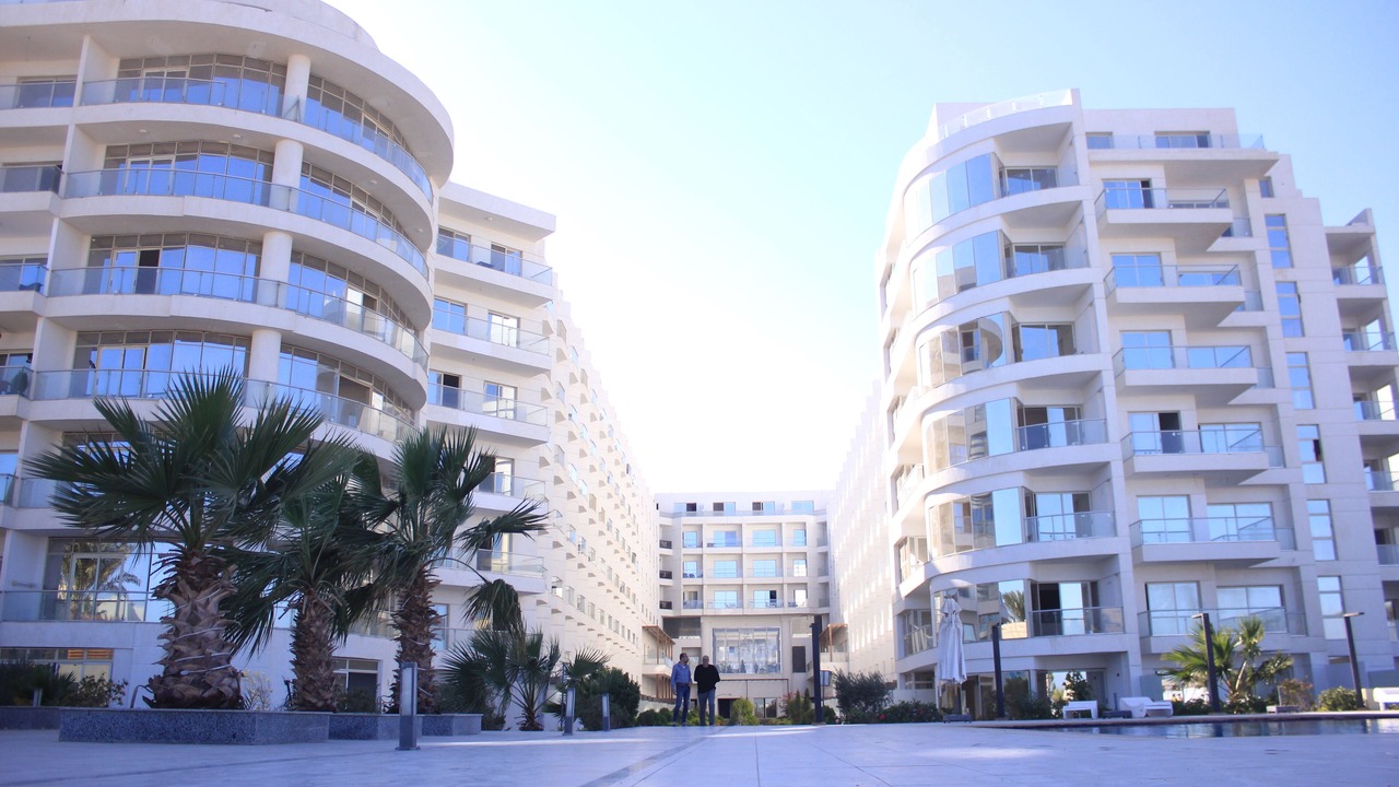 Photo of Others in Corniche Road-Dahar