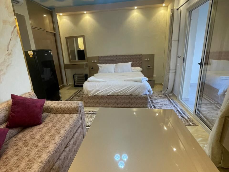 Photo of Bedroom in Corniche Road-Dahar