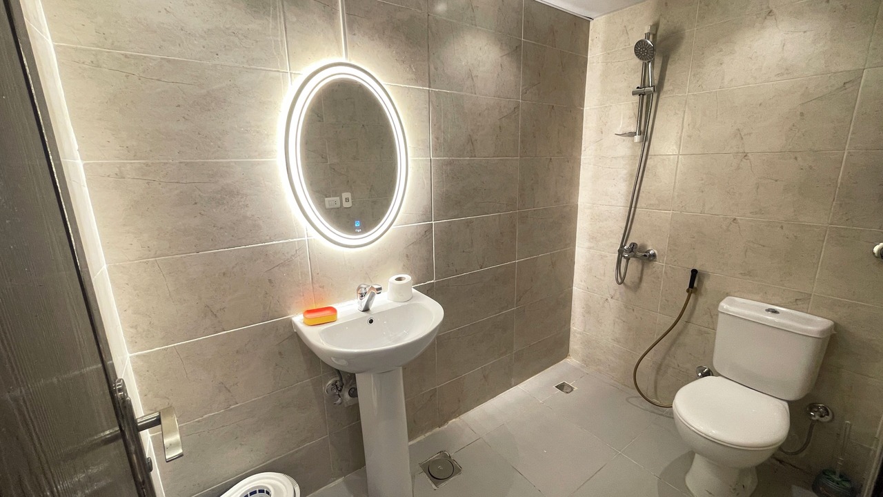 Photo of Bathroom in Corniche Road-Dahar