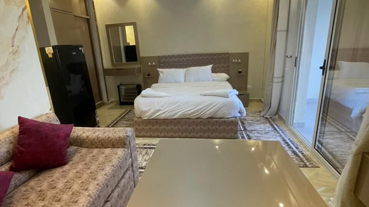 Photo of Bedroom in Corniche Road-Dahar