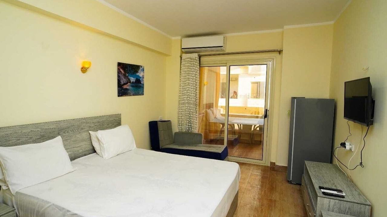 Photo of Bedroom in Corniche Road-Dahar