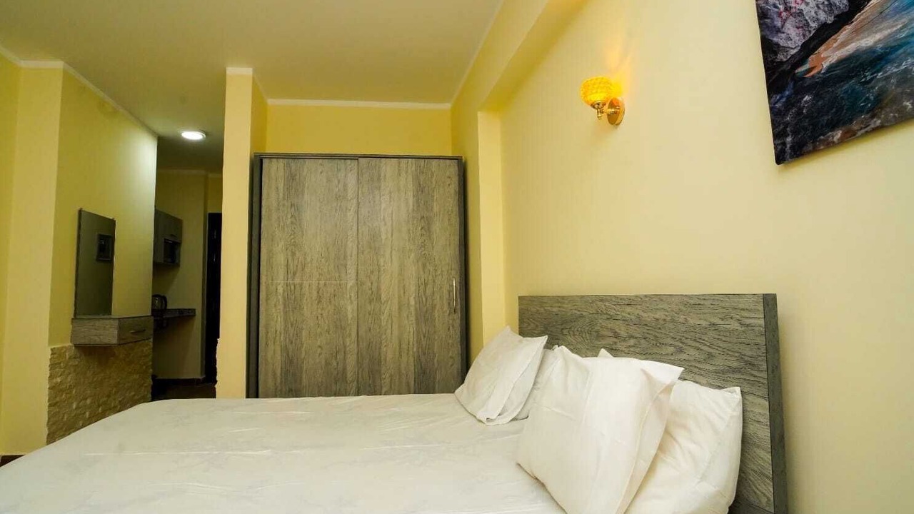 Photo of Bedroom in Corniche Road-Dahar
