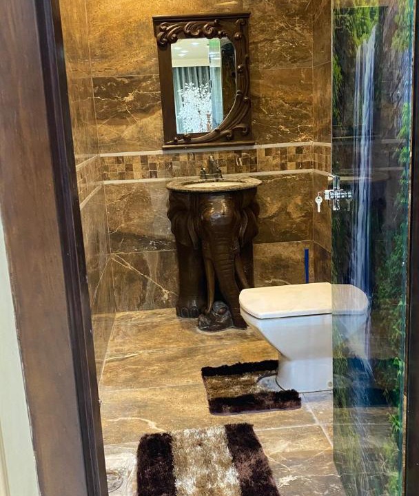 Photo of Bathroom in Pyramids Gardens