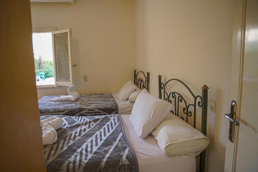 Photo of Bedroom in Tunis Village