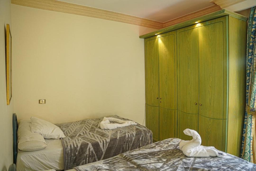 Photo of Bedroom in Tunis Village
