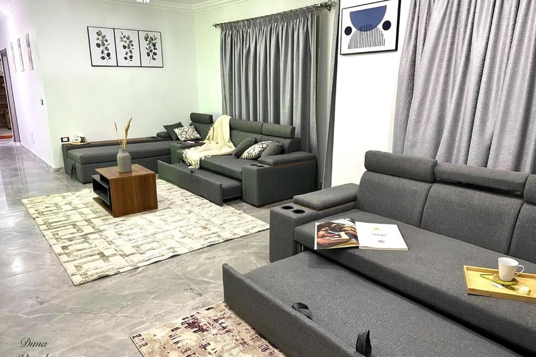 Photo of Livingroom in Ash-Shruq