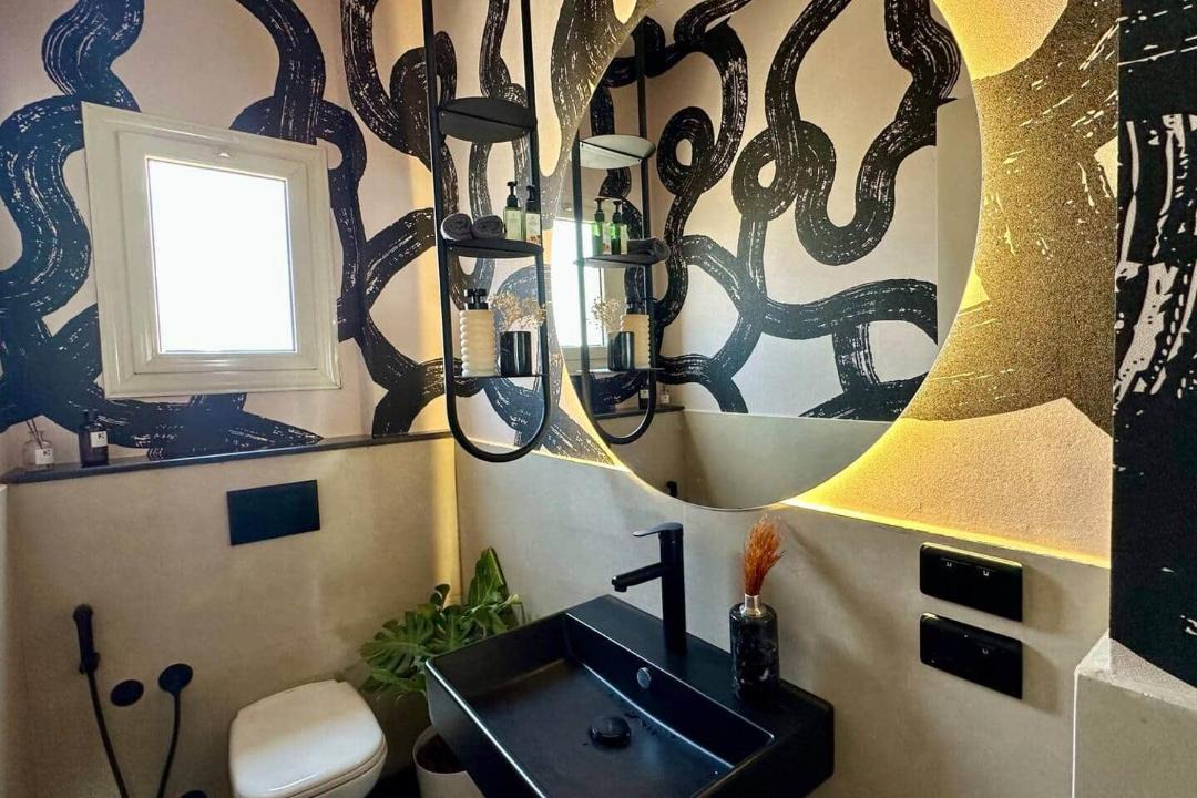 Photo of Bathroom in Garden City