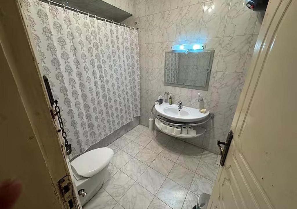 Photo of Bathroom in Taqseem Laselky
