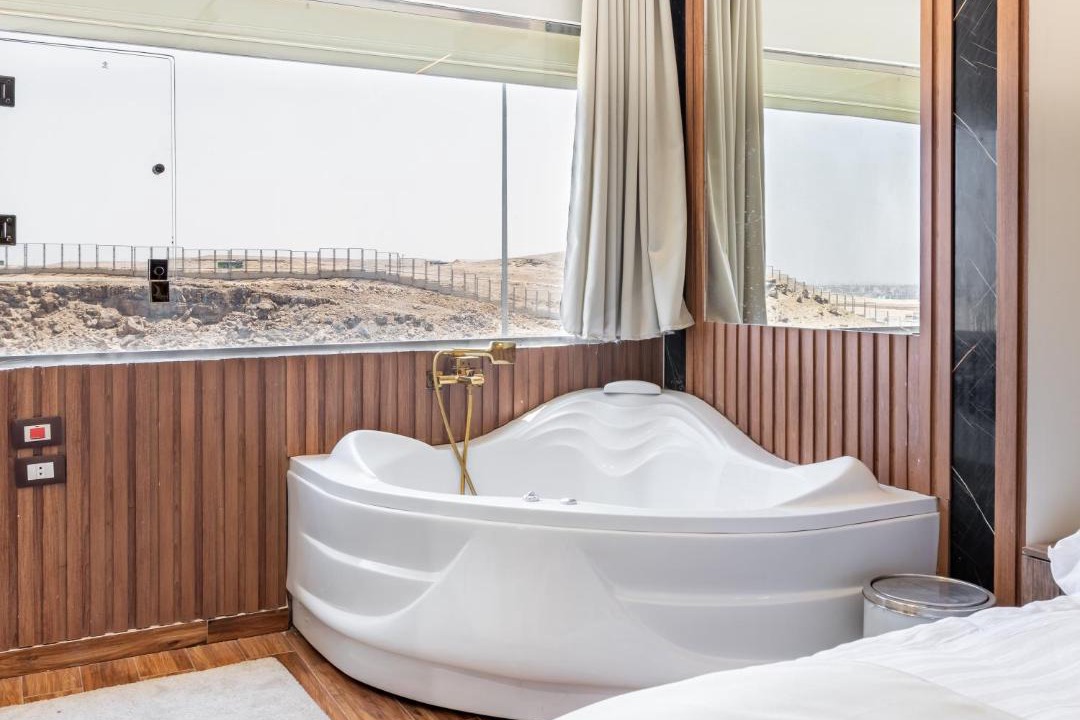 Photo of Bathroom in Pyramids Gardens