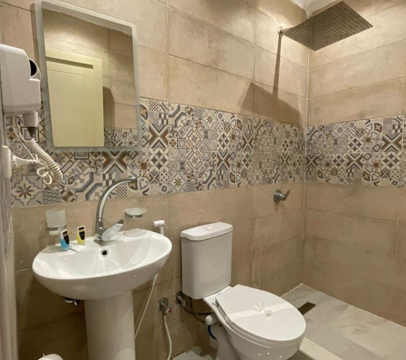 Photo of Bathroom in Garden City