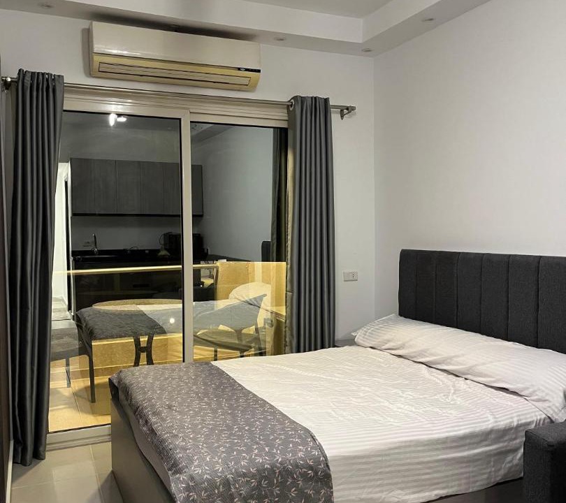 Photo of Bedroom in Corniche Road-Dahar