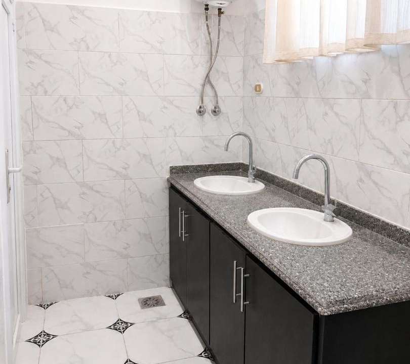 Photo of Bathroom in Al-'Atarin