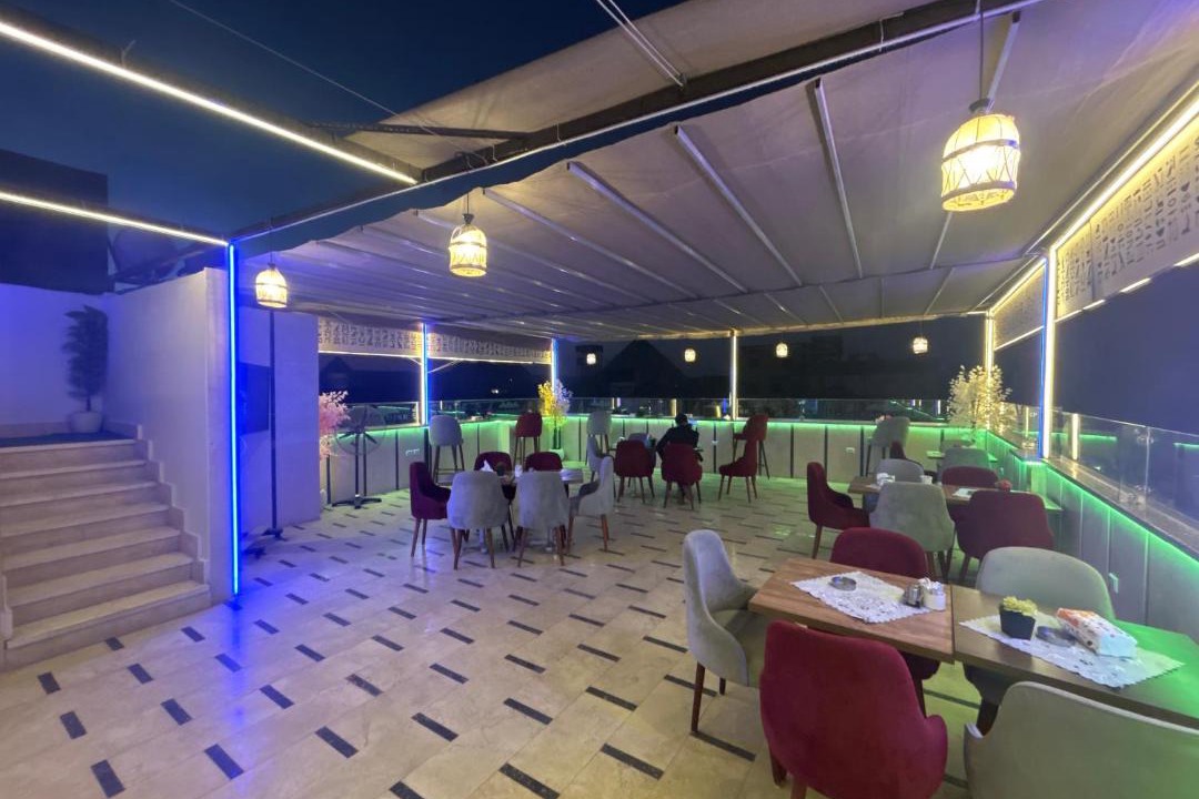 Photo of Patio Balcony in Pyramids Gardens