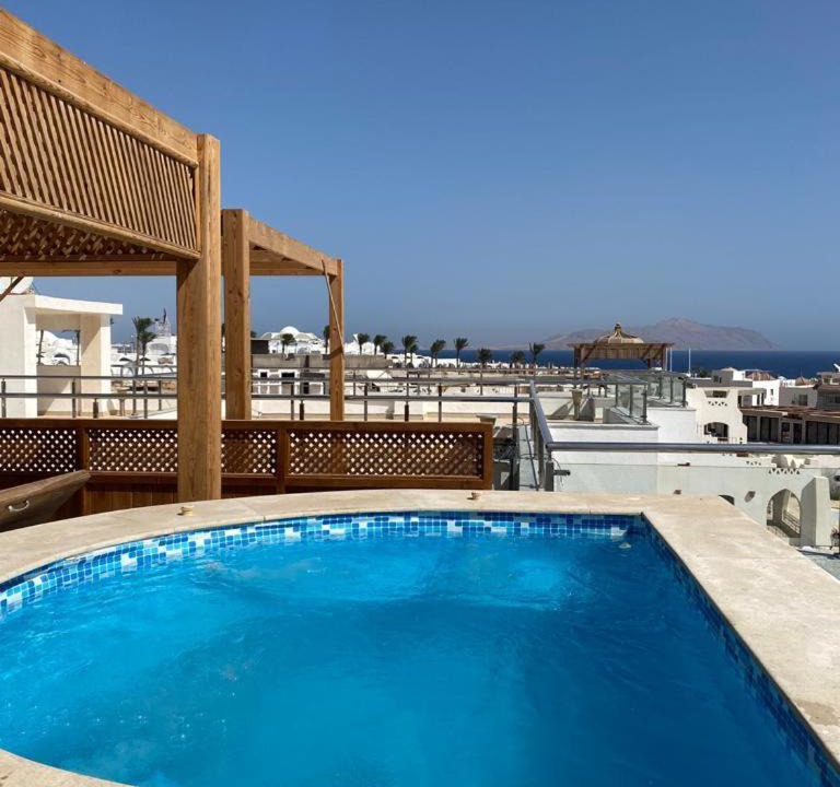 Photo of Patio Balcony in Ras Nasrani
