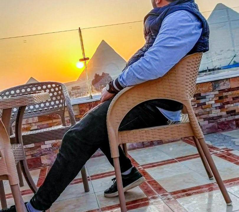Photo of Human In Picture in Al Haram