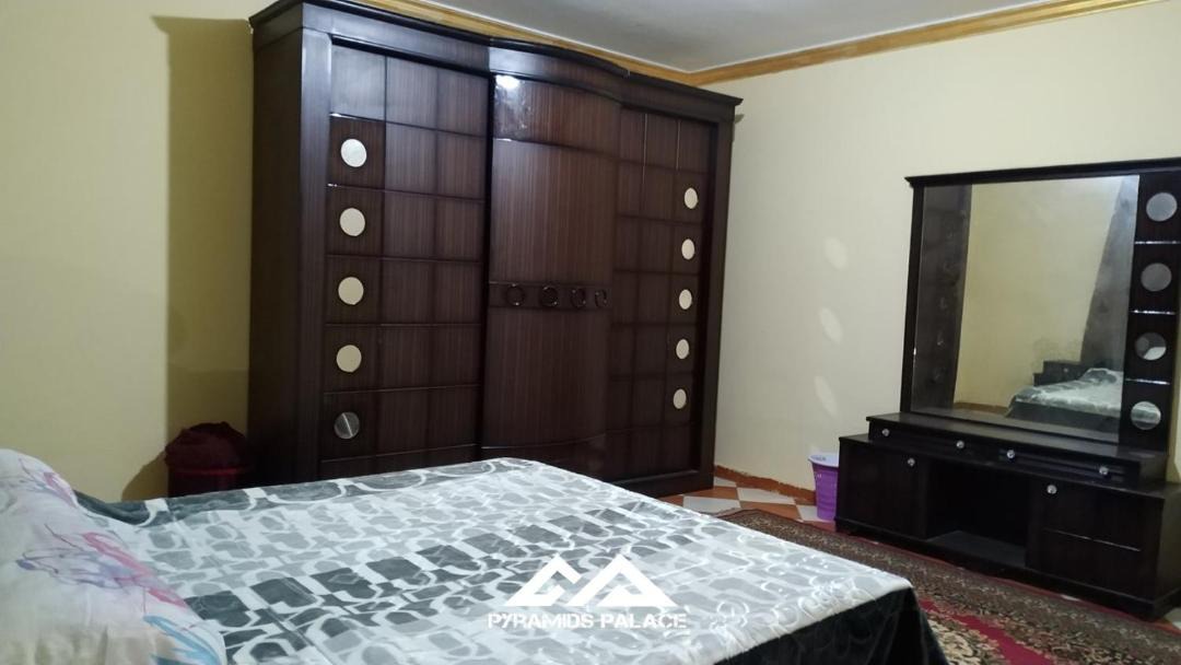 Photo of Bedroom in Pyramids Gardens
