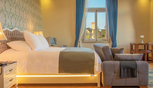 Queen Suite