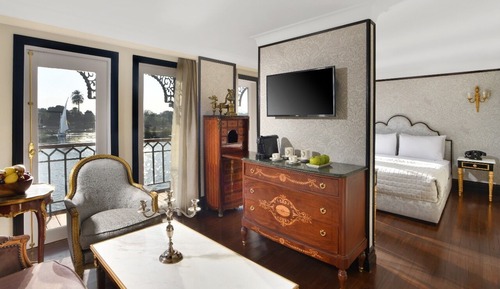 Senior Suite