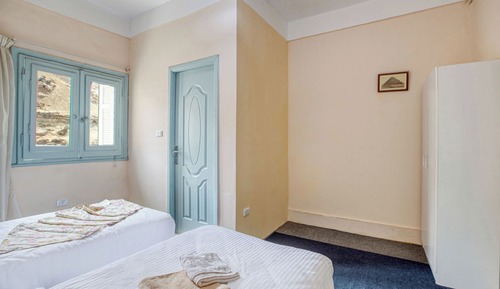 Deluxe Double or Twin Room Pyramids View