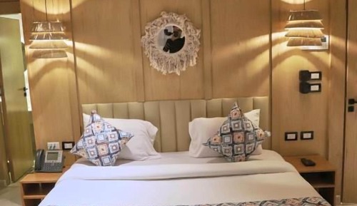 HoneyMoon Bungalow