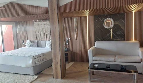 Royal Bungalow