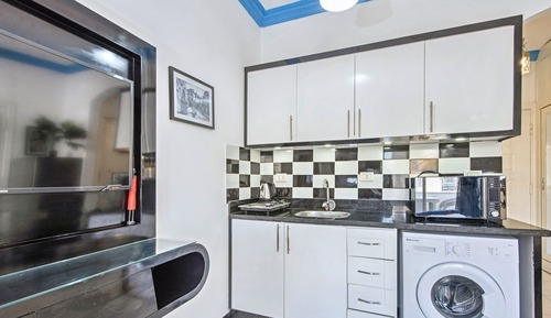 Top Floor, Pool View, Balcony, Fast WIFI, Washing Machine | Sheraton Plaza 414