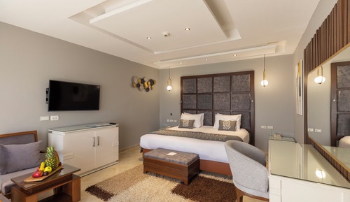 Jacuzzi Suite, Sea view (Posh Club)