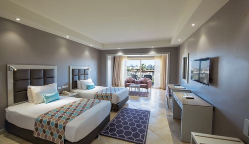 Deluxe Room, Pool or Partial Sea View