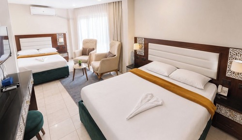 Deluxe Triple Room