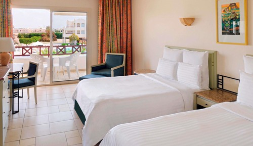 Standard Room, 2 Queen Beds, Garden View, Mountainside
