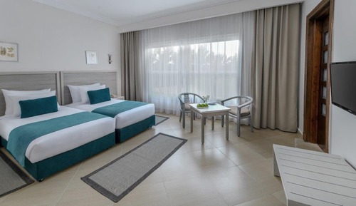 Standard Room, 2 Twin Beds (French Window,Back Vw,No Balc./Terr.)