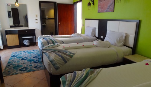 Economy Triple Room