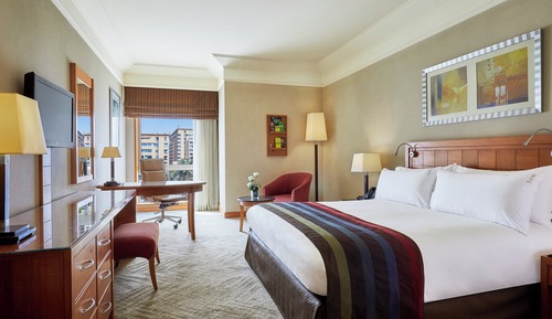 Premium Room, 1 King Bed, Smoking