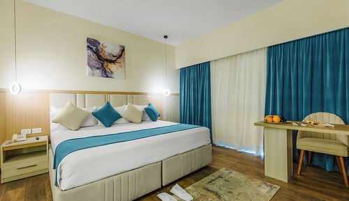 Signature Suite, Terrace, River View